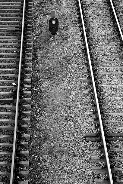 railroad - railroad track uncertainty freight transportation choice - fotografias e filmes do acervo
