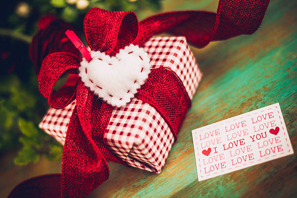 istock Valentine's Day gift with Love You message 533577889