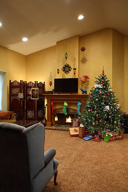 istock Christmas Living Room Wide Vertical 533580513