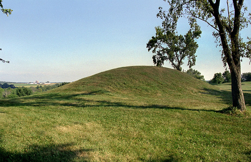 Cheonmachong  park is where korean royalty are buried, Gyeongju