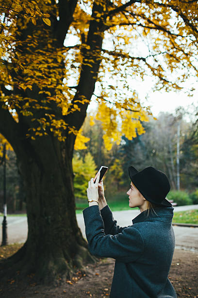 istock Girl took photo 533644391