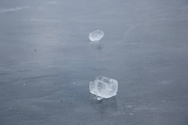 istock Pieces of ice 533696535
