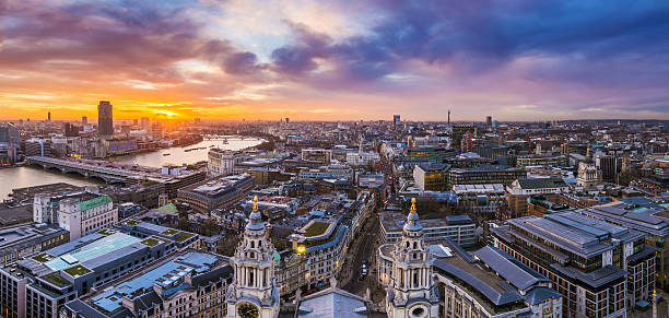 istock Panoramic skyline view of London at sunset 533707658