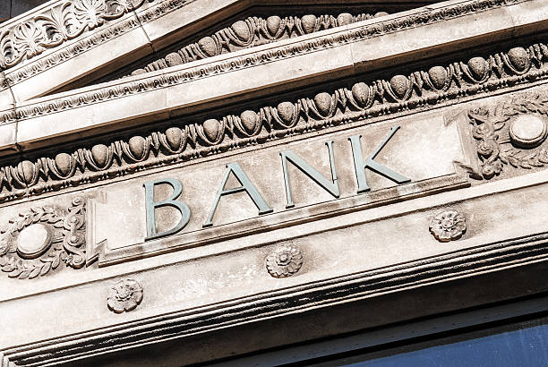istock Bank sign on building 533723952