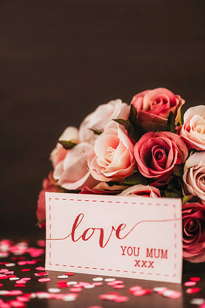 istock Beautiful rose bouquet with message for mum on Mother's Day. 533725677