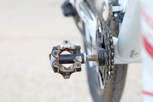 Mountain bike pedal