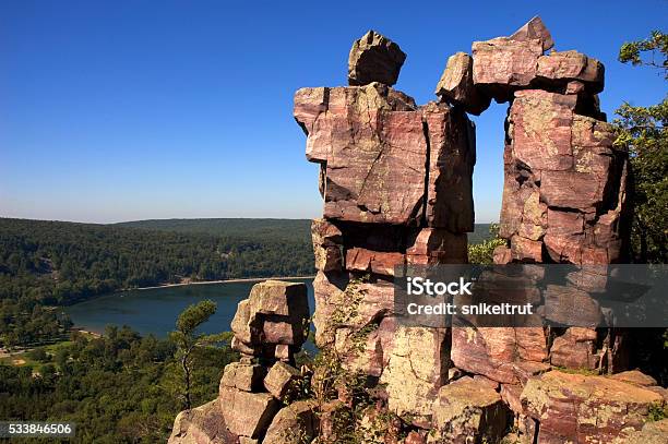 Doorway Rock Formation At Devils Lake In Wisconsin Stock Photo - Download Image Now