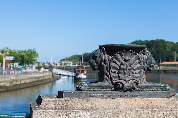 istock Bridge in Bayonne, France 533890481