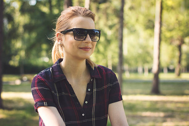 istock Beautiful blonde girl with sunglasses 533896270