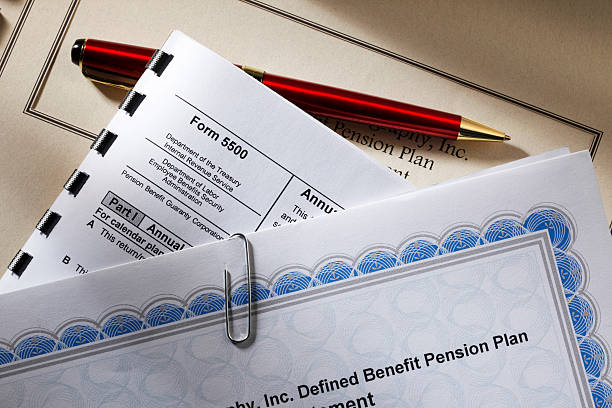 определяемых пенсии документы - pension social security retirement defined стоковые фото и изображения