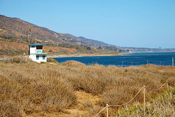 istock Lifeguard hut on the Malibu beach. 533907644