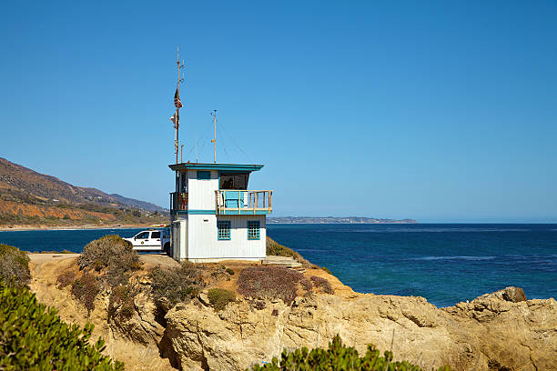 istock Lifeguard hut on the Malibu beach. 533908270