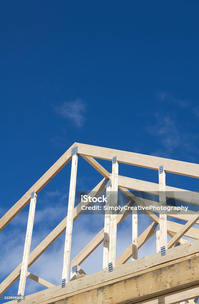 Truss Dacharbeiten - Lizenzfrei 2015 Stock-Foto