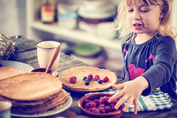 istock Traditional Dutch Pancakes - Pannenkoeken 533911528