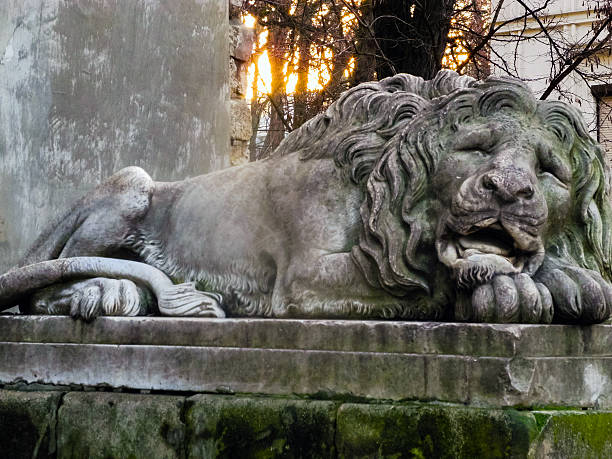istock Sunrise in Lviv Lion Monument 533932745