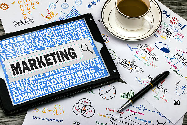 istock search for marketing concept 533938473