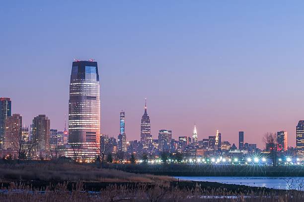 jersey city, new york city manhattan skyline con - ferry new york city ellis island new york state foto e immagini stock