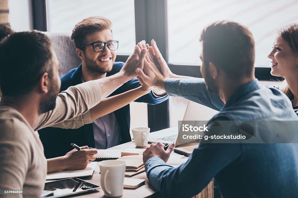 Somos líderes en el mercado. - Foto de stock de Trabajo en equipo libre de derechos