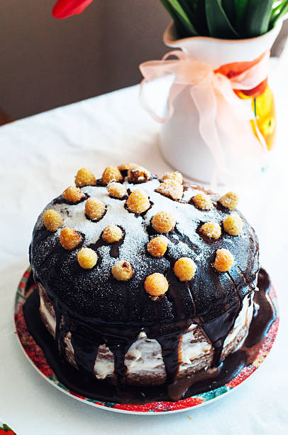 istock Piece of cake with Chocolate Glaze 533989162