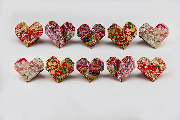 istock Origami Valentine Hearts 533996453