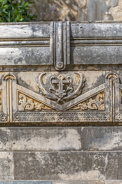 istock Stone ornament on the grave 534002219