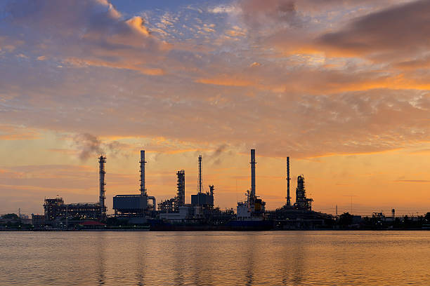 istock Oil refinery factory 534002616
