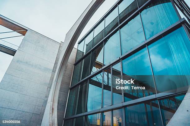 Blaues Glasfassade Stockfoto und mehr Bilder von Architektur - Architektur, Berlin, Bundeskanzleramt