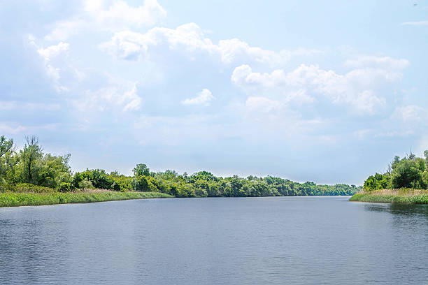 paisaje río dnieper pantanos y jerson - artex fotografías e imágenes de stock