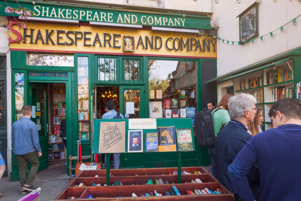 livraria shakespeare e empresa - shakespeare and company - fotografias e filmes do acervo