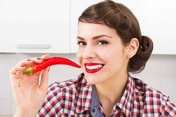 istock Stylish pin-up housewife 534034121