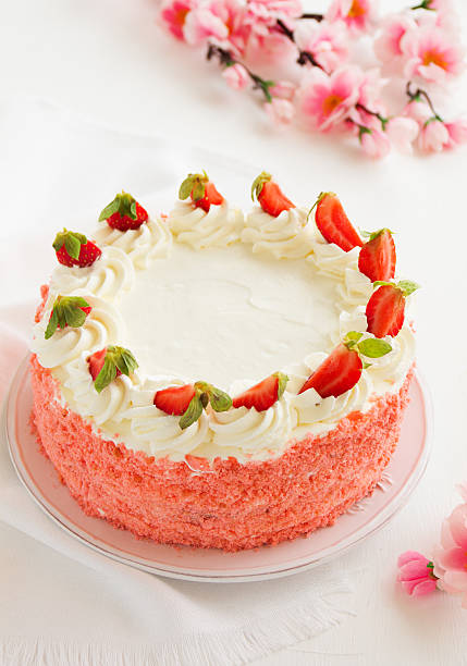 istock Cake with strawberries and strawberry jam. 534035941