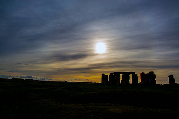 istock Silhouette of Stonehenge 534082099