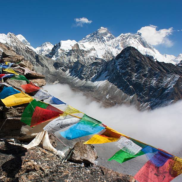 istock view of everest from gokyo ri 534098433