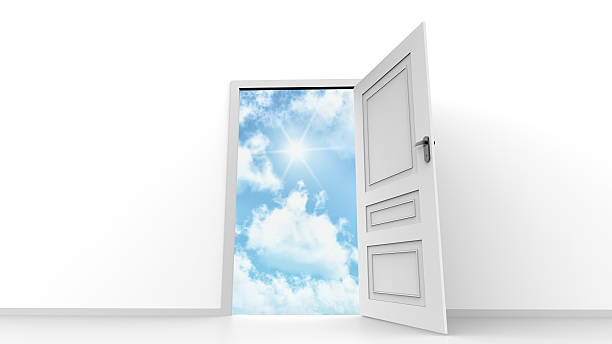 空への扉を開く - high key sky cloud cloudscape ストックフォトと画像