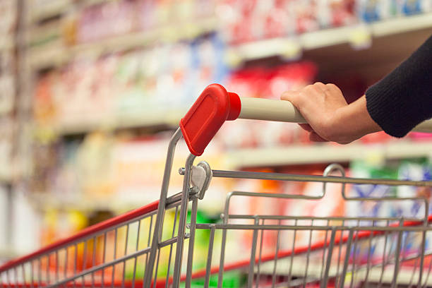 istock Woman in supermarket 534191687