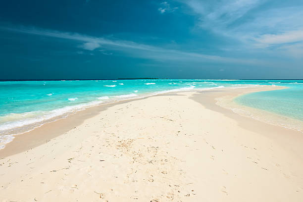 istock Beautiful beach with sandspit at Maldives 534192369