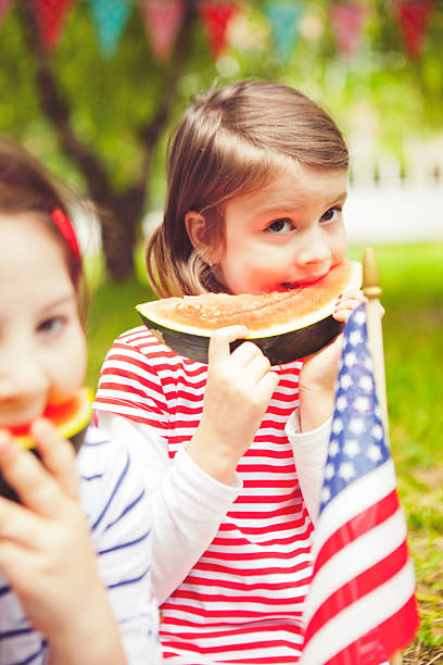istock Children enjoy July 4th 534215778