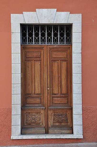 istock Old wooden door 534271407