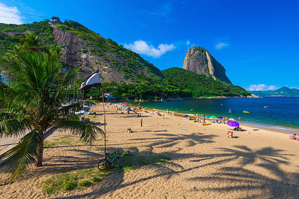 Mountain Sugar Loaf and Vermelha beach in Rio de Janeiro Mountain Sugar Loaf and Vermelha beach in Rio de Janeiro. Brazil copacabana rio de janeiro stock pictures, royalty-free photos & images