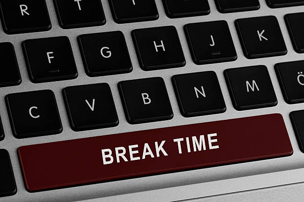 tiempo de interrupción  - resting computer key break red fotografías e imágenes de stock