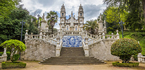 のパノラマのサンクチュアリアワレディオブ レメディオス lamego に - ornamental garden cathedral church formal garden ストックフォトと画像