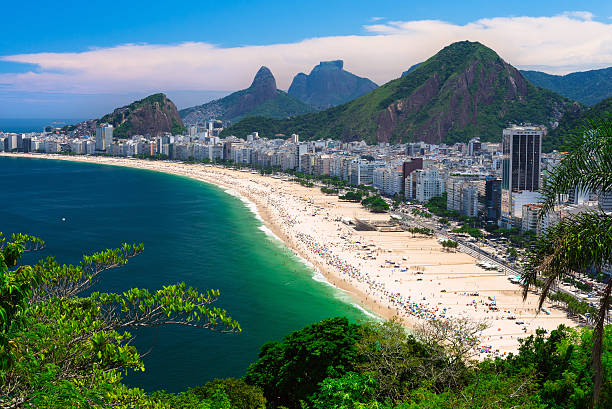 코파카바나 해변을 리우데자네이루 - rio de janeiro corcovado copacabana beach brazil 뉴스 사진 이미지