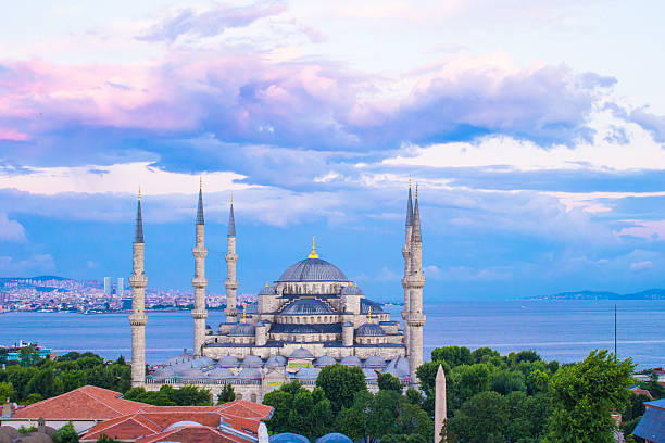 istock Blue Mosque at sunset in Istanbul, Turkey, Sultanahmet district 534366181