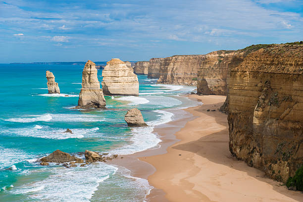 the twelve apostles-bergkette, victoria, australien - the twelve apostles stock-fotos und bilder