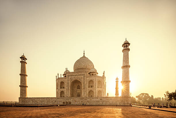 taj mahal, india - marble geometric shape spirituality travel destinations fotografías e imágenes de stock