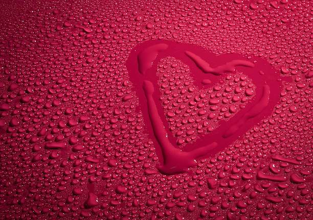 istock Valentine 's Day Love heart made by water bubbles 534419285