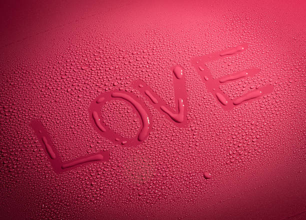 istock Valentine 's Day Love heart made by water bubbles 534420975