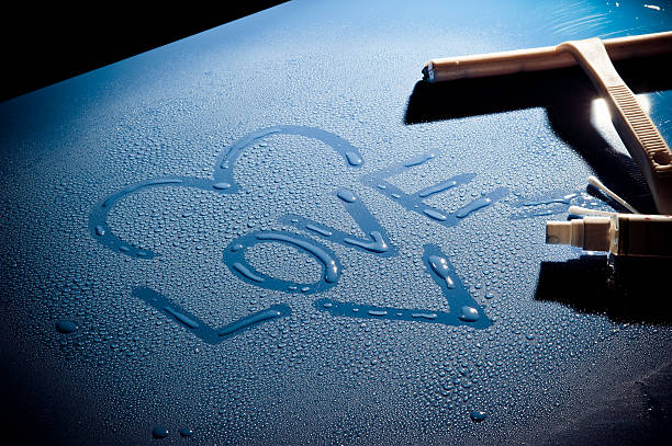 istock Valentine 's Day Love heart made by water bubbles 534422289