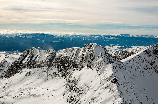 istock Beautiful Ridge in the Winter 534427107