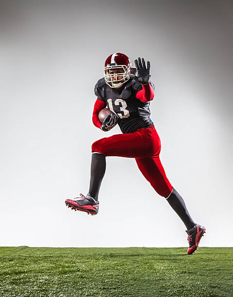 istock American football player in action 534475702